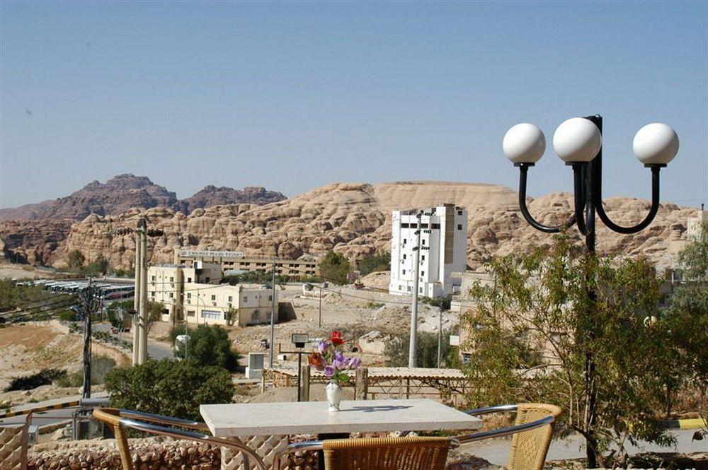 Candles Hotel Wadi Musa Exterior photo