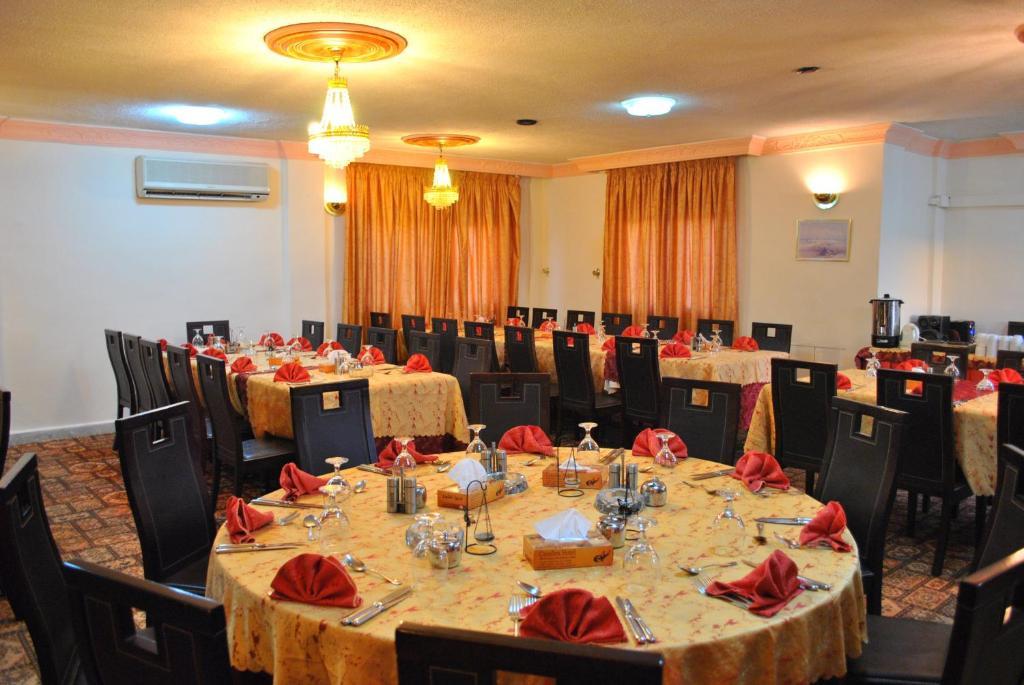 Candles Hotel Wadi Musa Exterior photo