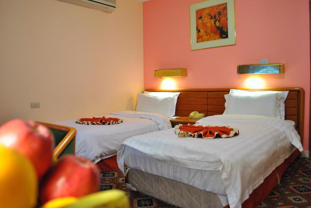 Candles Hotel Wadi Musa Room photo